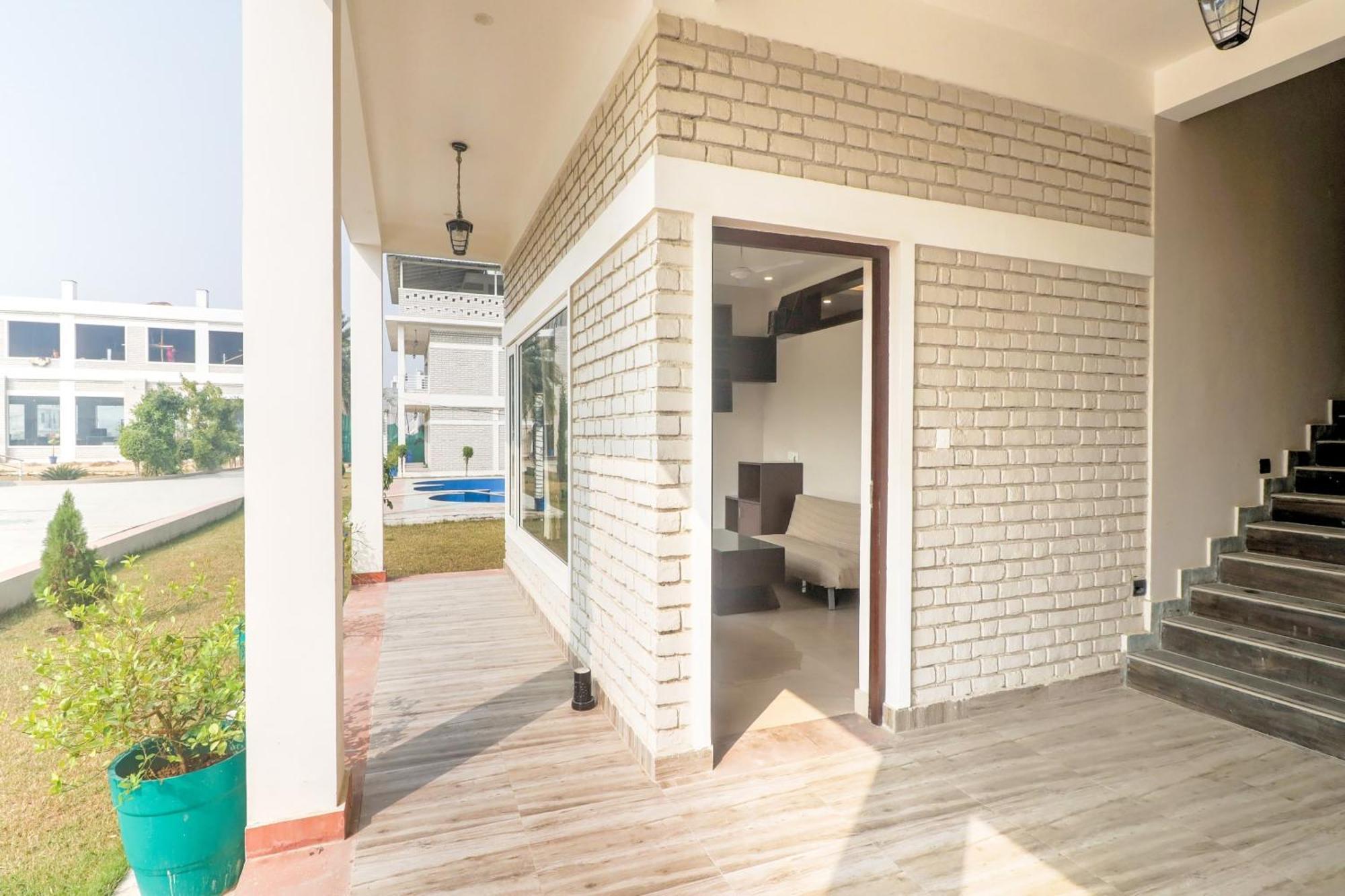 Townhouse Amaraa Farms Near Lulu Hypermarket Lucknow Luaran gambar