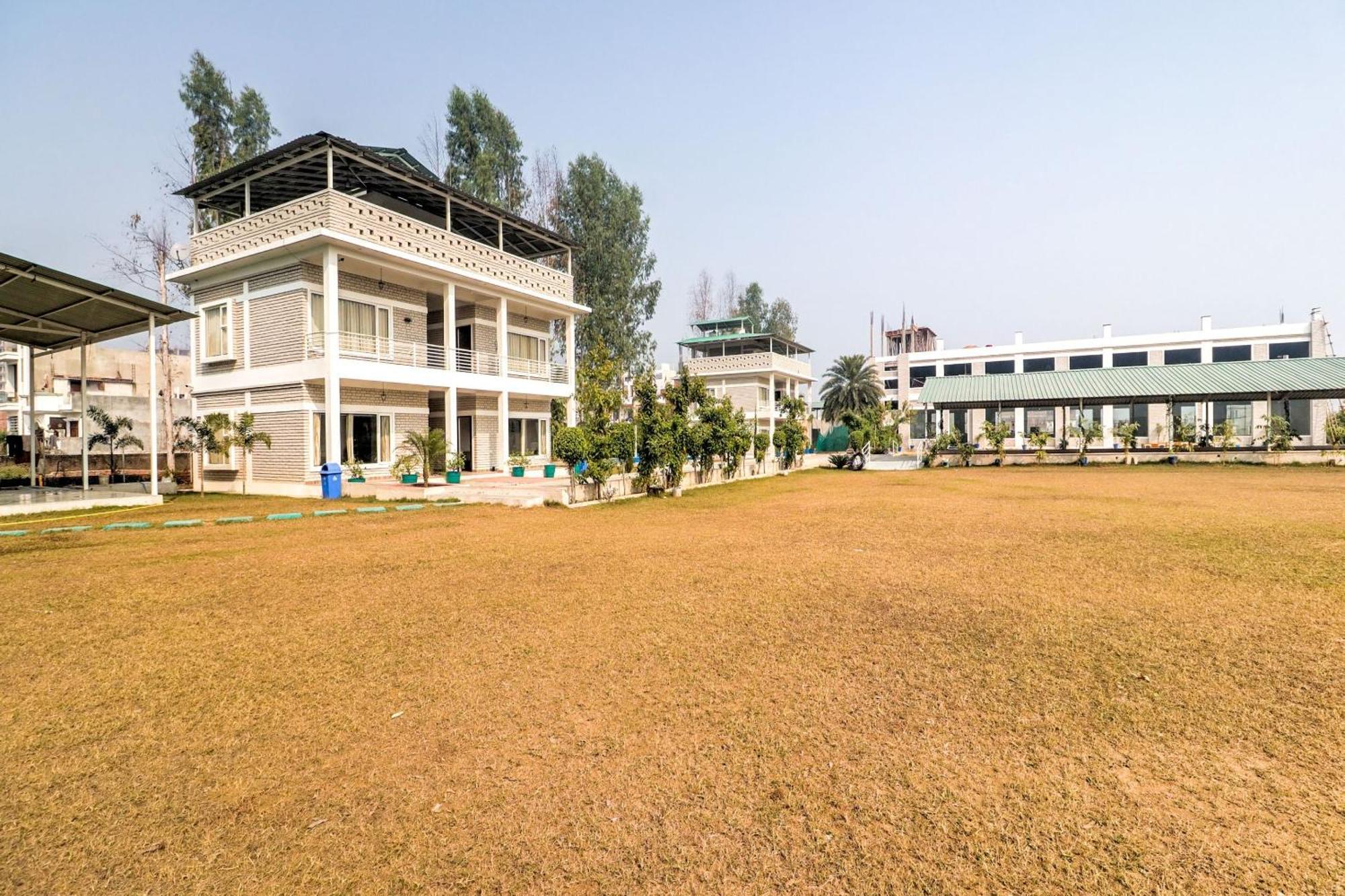 Townhouse Amaraa Farms Near Lulu Hypermarket Lucknow Luaran gambar